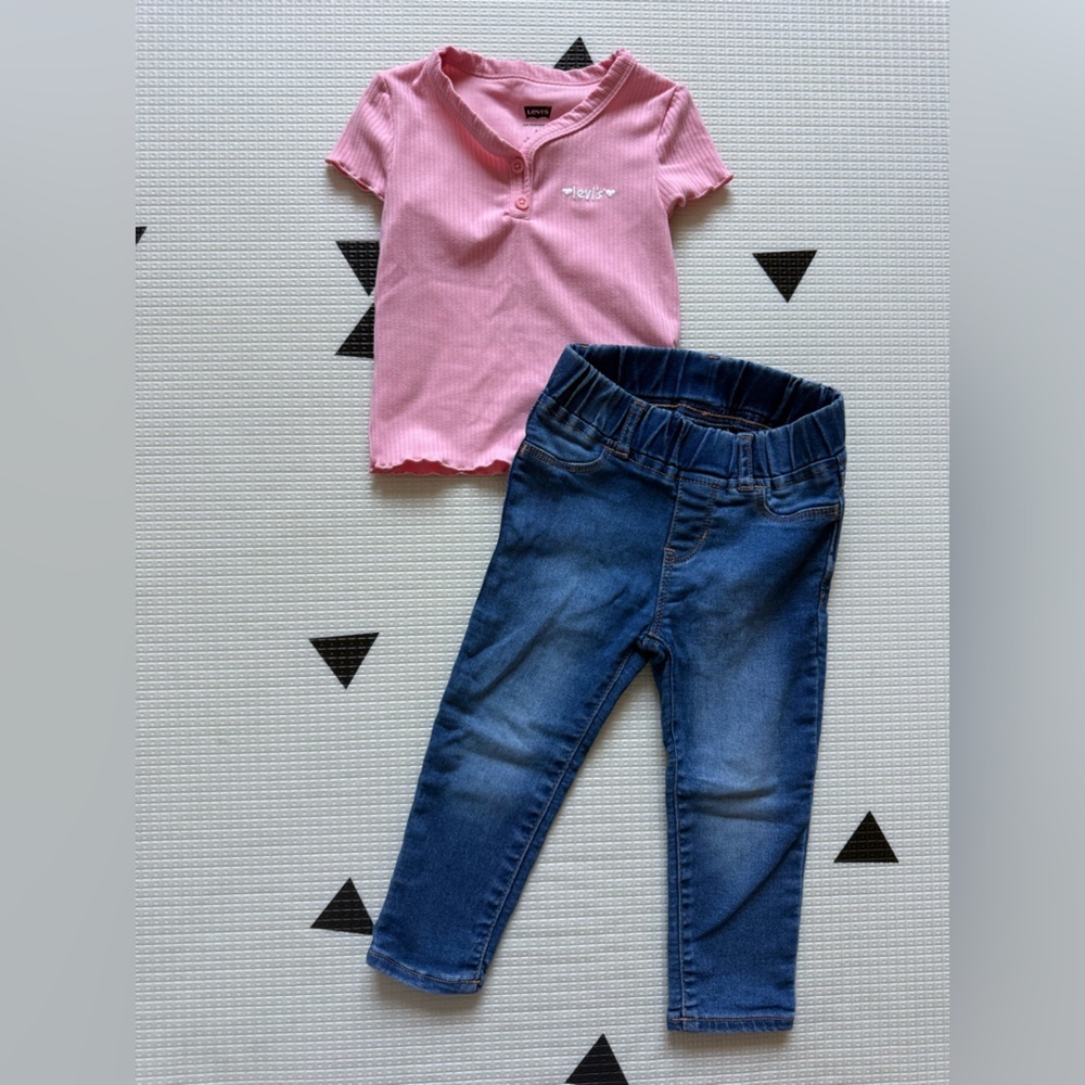 GAP & Levis|Baby girl/toddler outfit,Pink ribbed short sleeve Top & Blue Jeans•